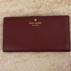 Kate Spade Cameron Large Slim Bifold Wallet in Cherrywood